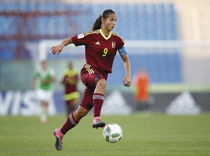 Deyna Castellanos el nuevo ícono del fútbol femenino