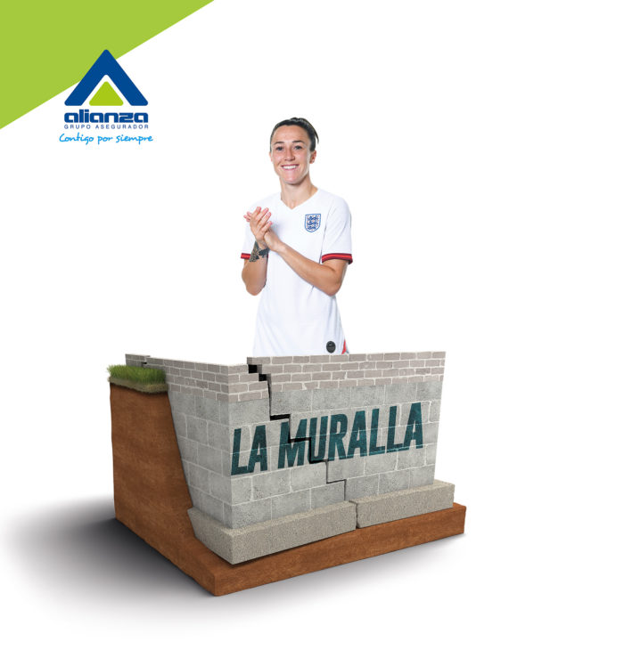 la Muralla – Lucy Bronze