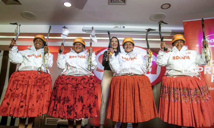 Cholitas Escaladoras van a la conquista del Everest de la mano de Sofía